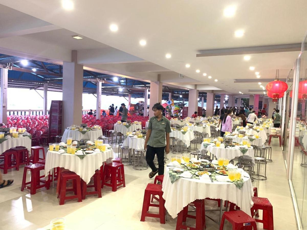 Thuy Trang Hotel Phan Thiết Buitenkant foto